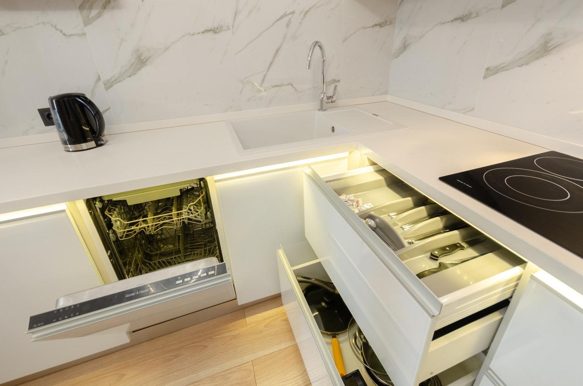 Petrovdom Apartments 267-373 In Rc Central Park, 7 John Mccain Street كييف المظهر الخارجي الصورة